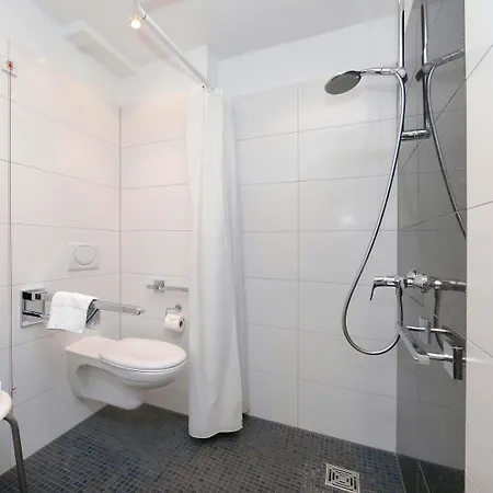 Hotel Berlin-dreilinden 3*